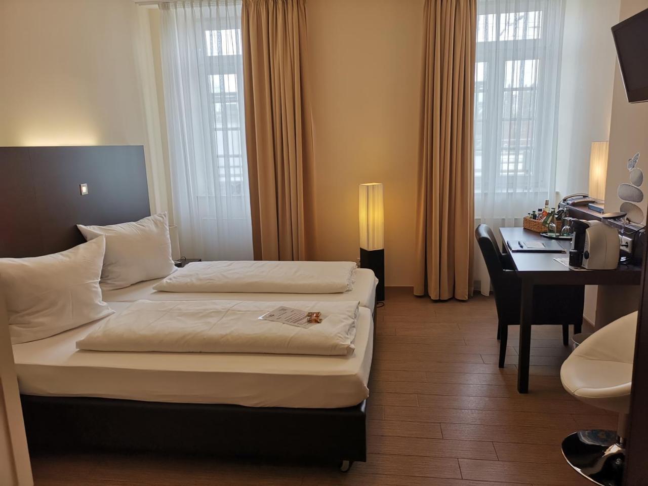 Hotel Stadt Steinheim Steinheim  Экстерьер фото